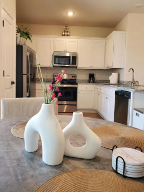 Elegant Spacious Home Near Top Attractions
